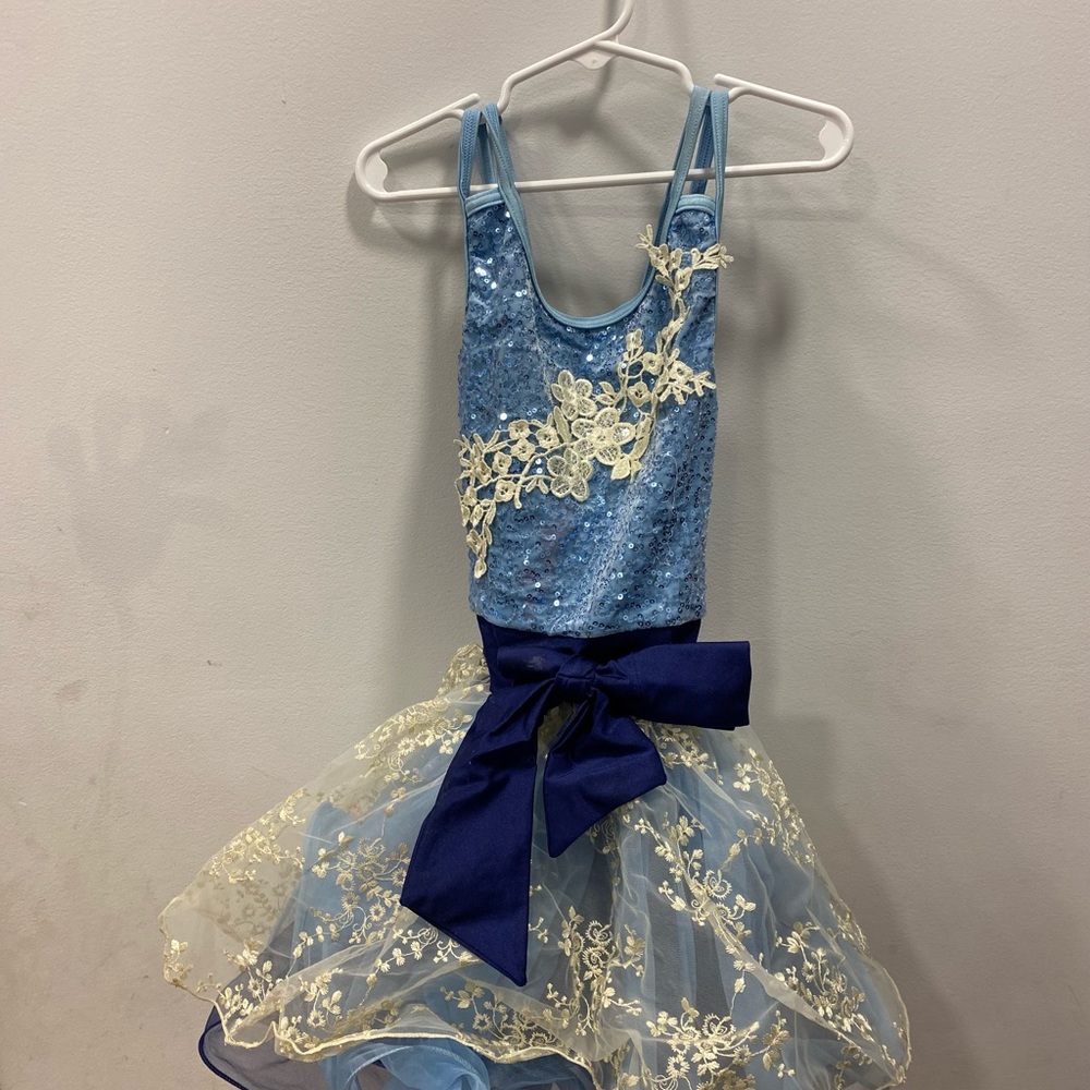 Dance recital dress, baby blue ballerina, size 6-7